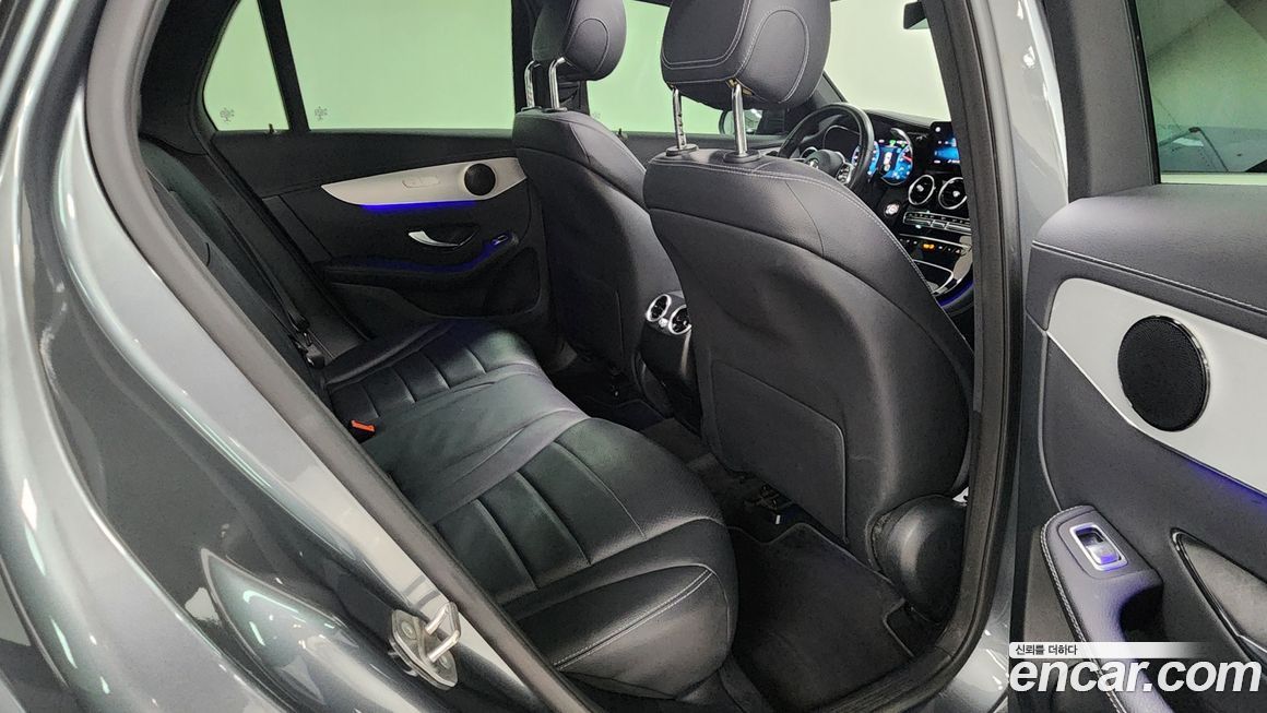 Mercedes-Benz GLC-Class 2021