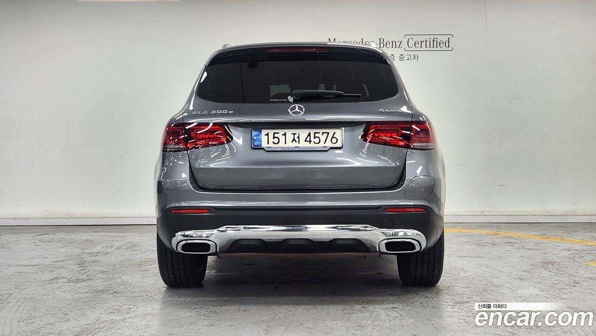 Mercedes-Benz GLC-Class 2021