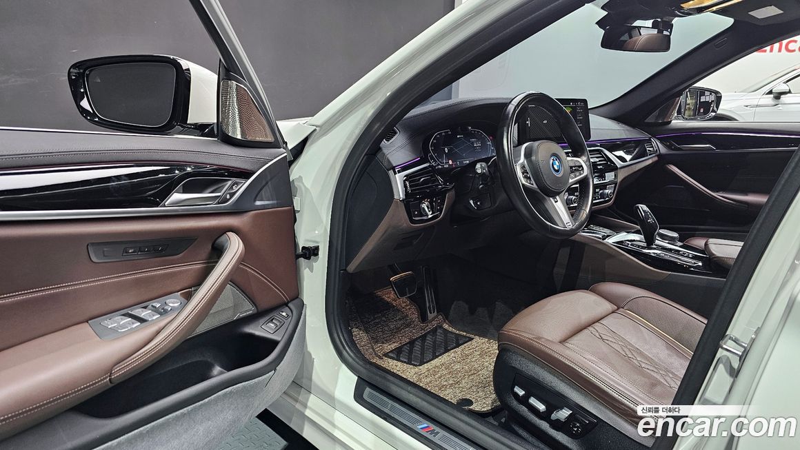 BMW 5-Series 2022