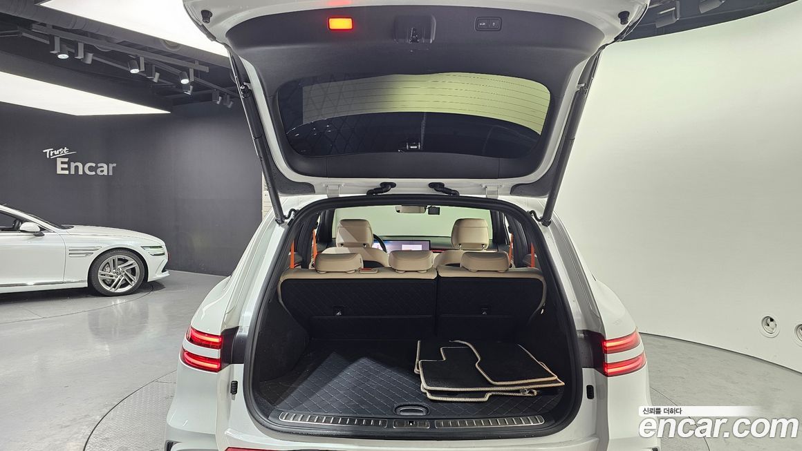Genesis GV70 2025