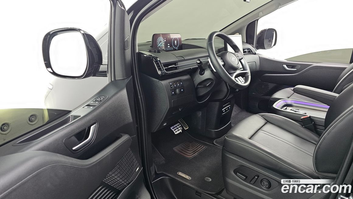 Hyundai Staria 2025