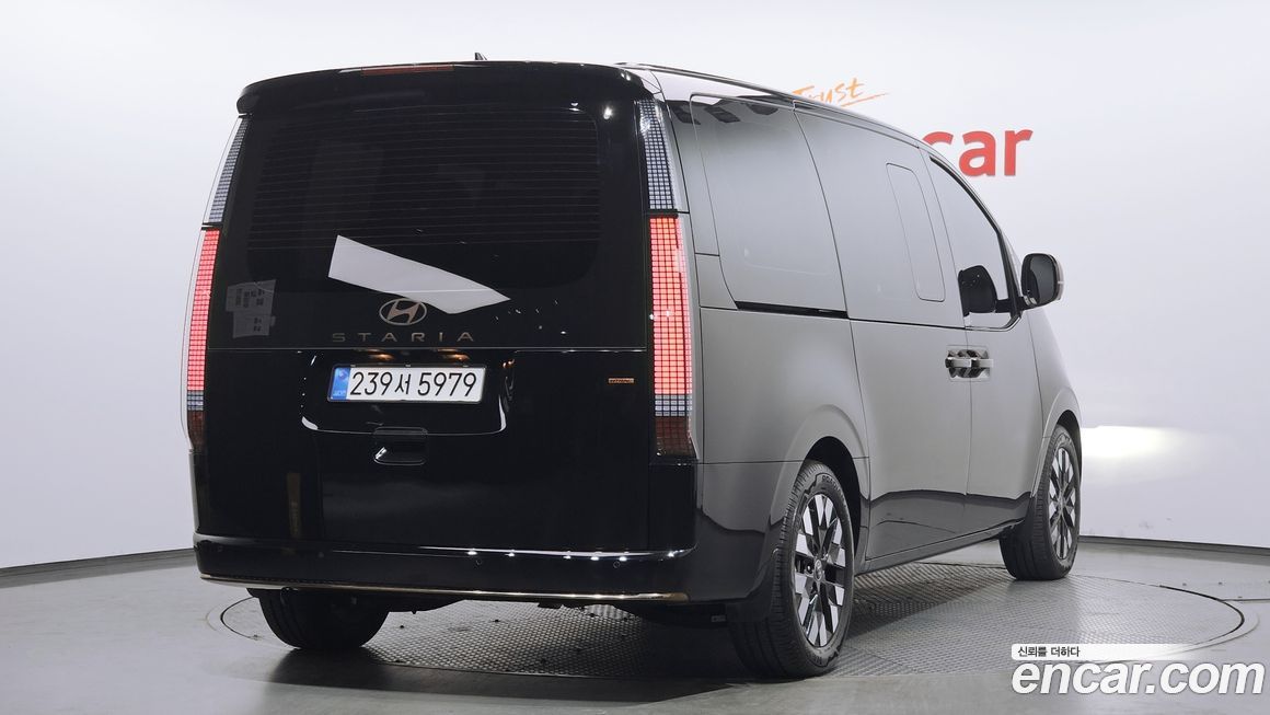 Hyundai Staria 2025