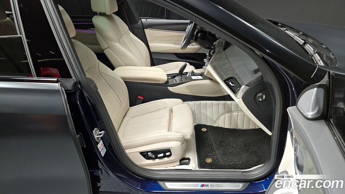 BMW Gran Turismo 2024