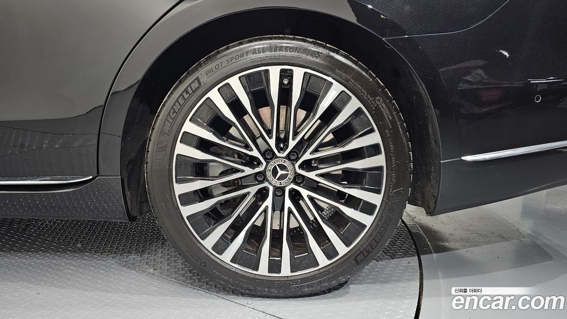 Mercedes-Benz S-Class 2021