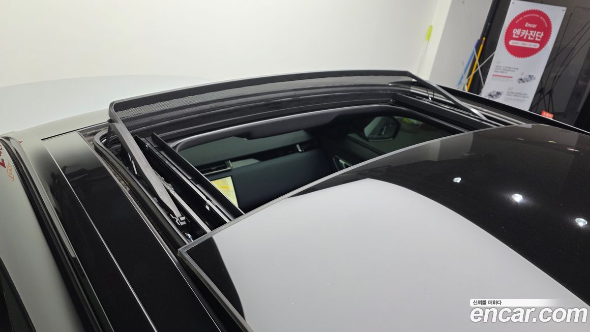 Land Rover Range Rover Velar 2025