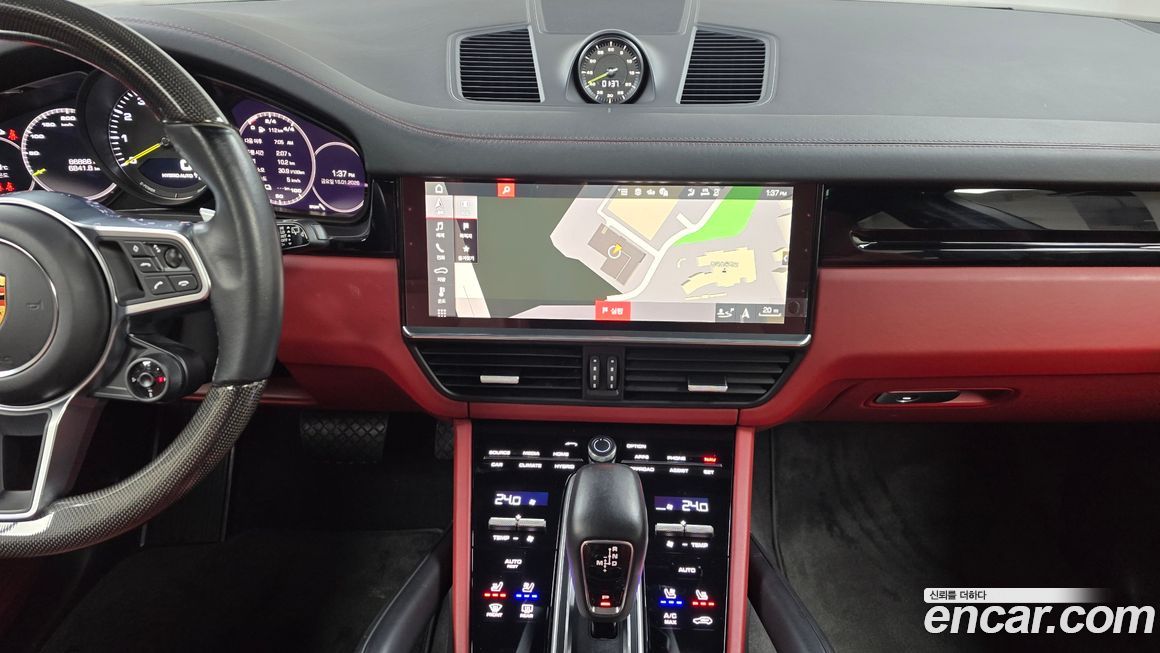 Porsche Cayenne 2021