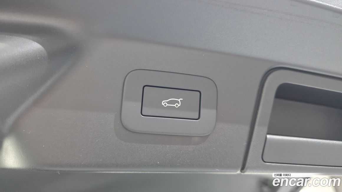 Land Rover Range Rover Velar 2025