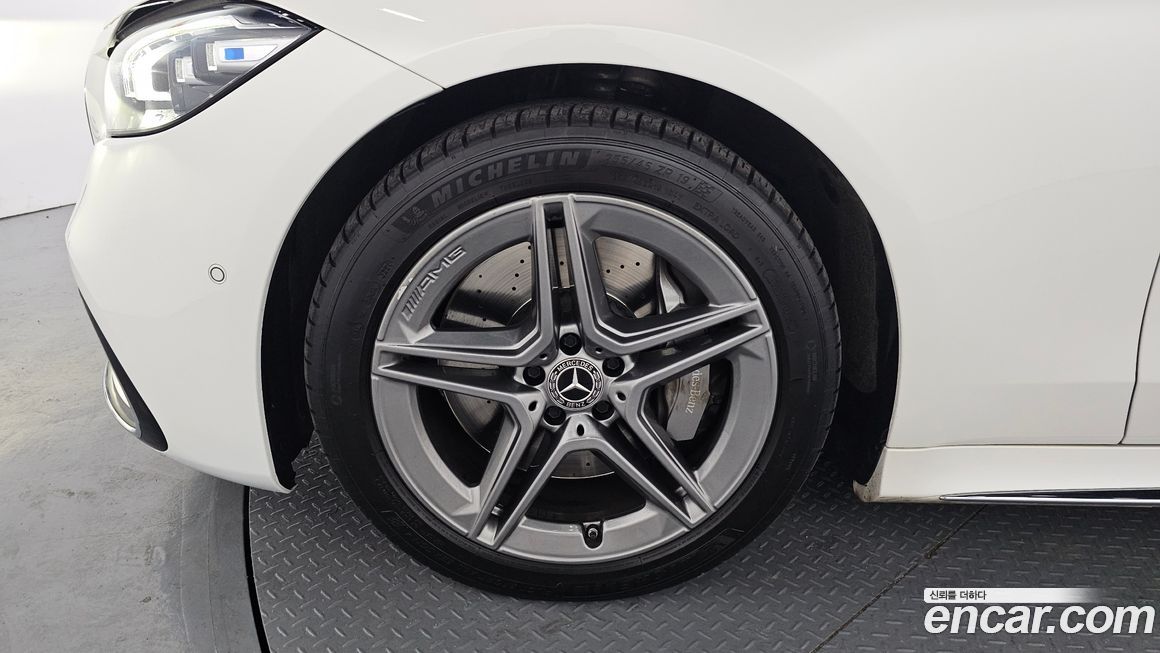 Mercedes-Benz S-Class 2023