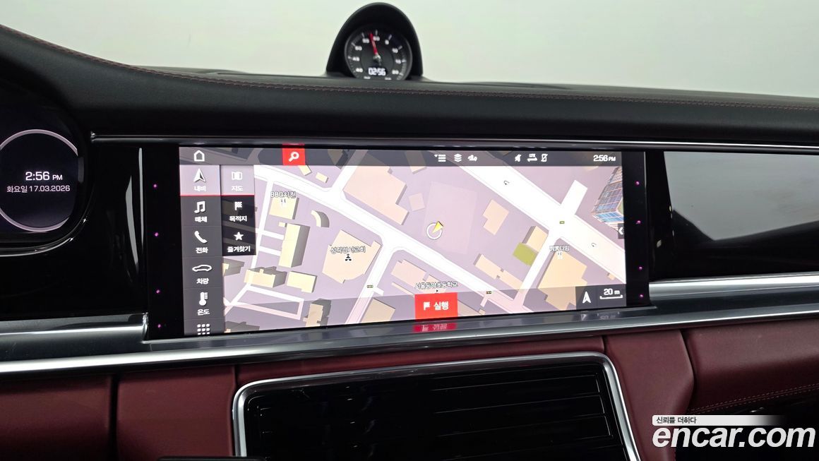 Porsche Panamera 2021
