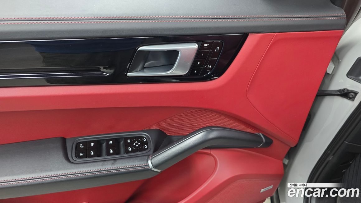 Porsche Cayenne 2021