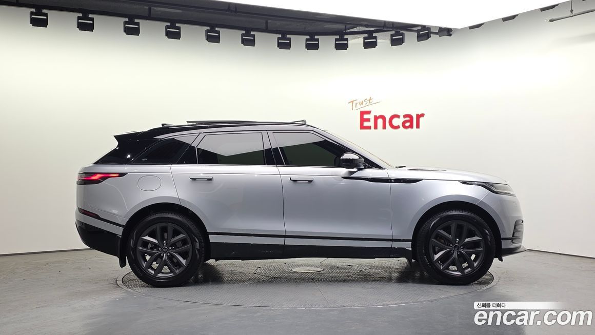 Land Rover Range Rover Velar 2025