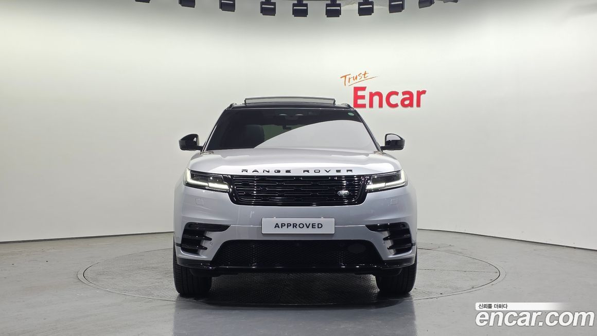 Land Rover Range Rover Velar 2025