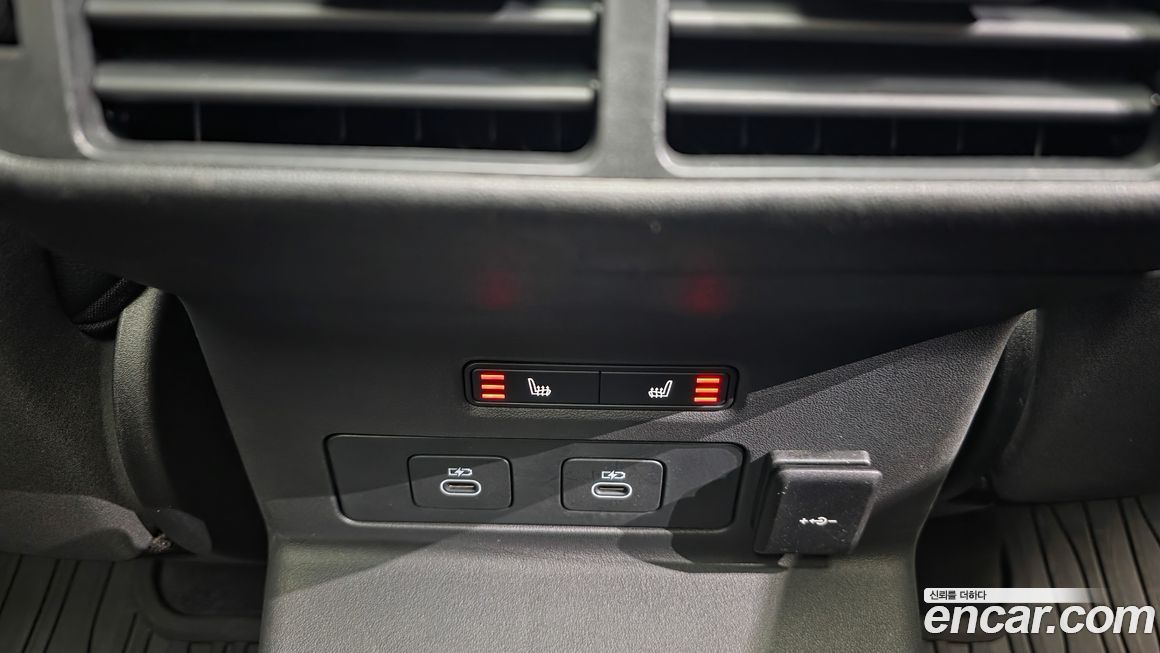 Land Rover Range Rover Velar 2025