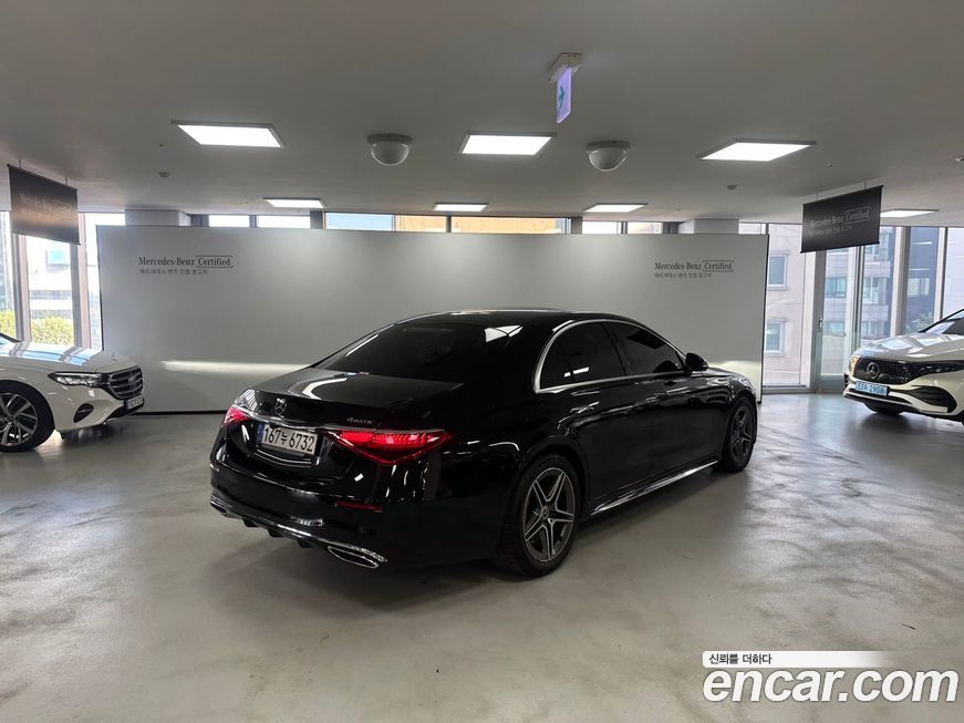 Mercedes-Benz S-Class 2021