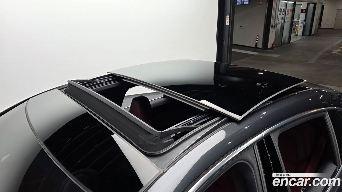 Porsche Panamera 2021