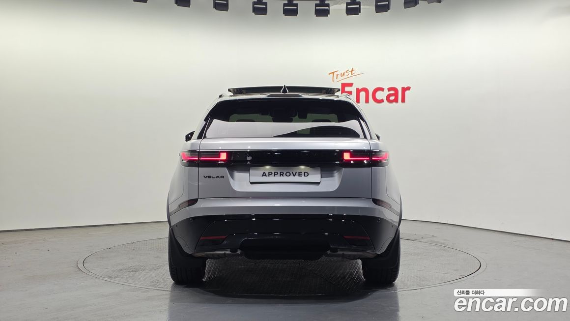 Land Rover Range Rover Velar 2025