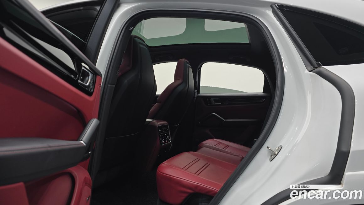 Porsche Cayenne 2021