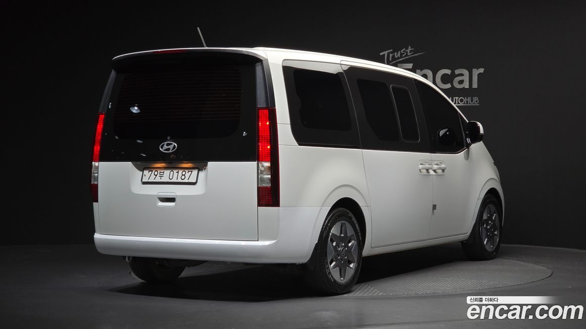 Hyundai Staria 2025