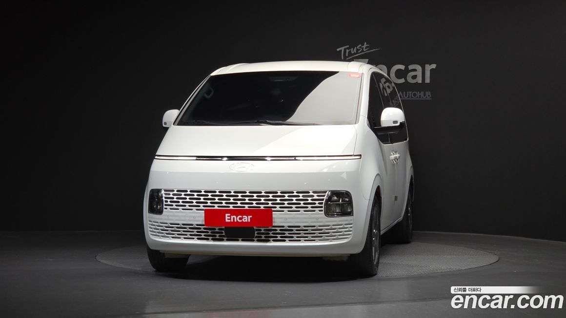 Hyundai Staria 2025