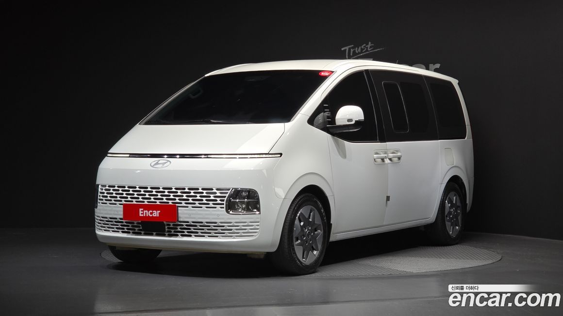 Hyundai Staria 2025