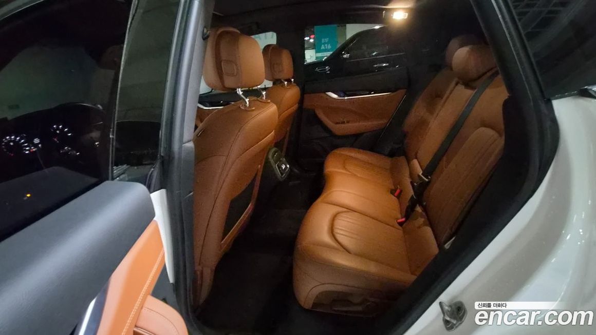 Maserati Levante 2022