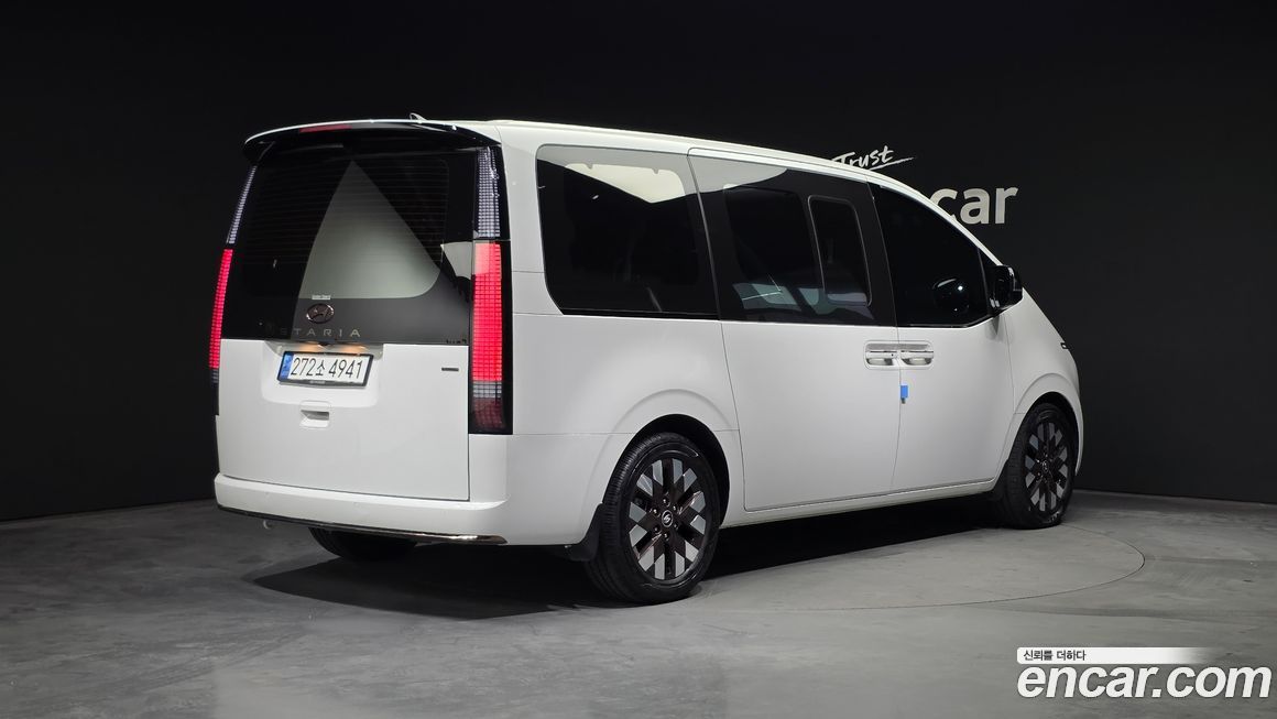 Hyundai Staria 2023