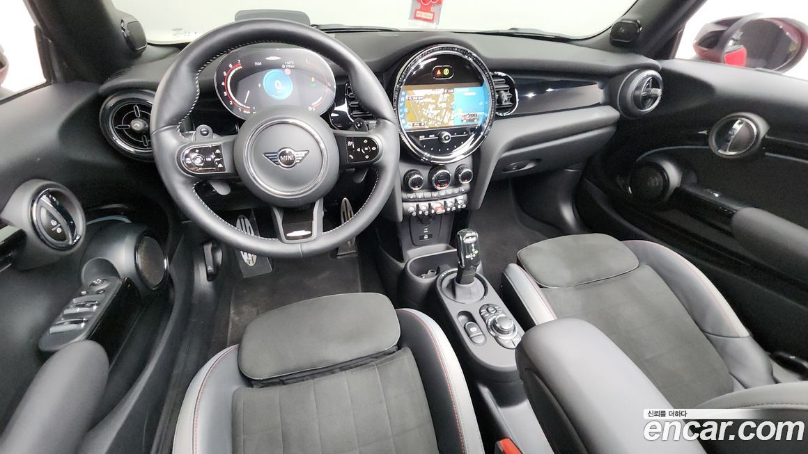 Mini Cooper Convertible 2024