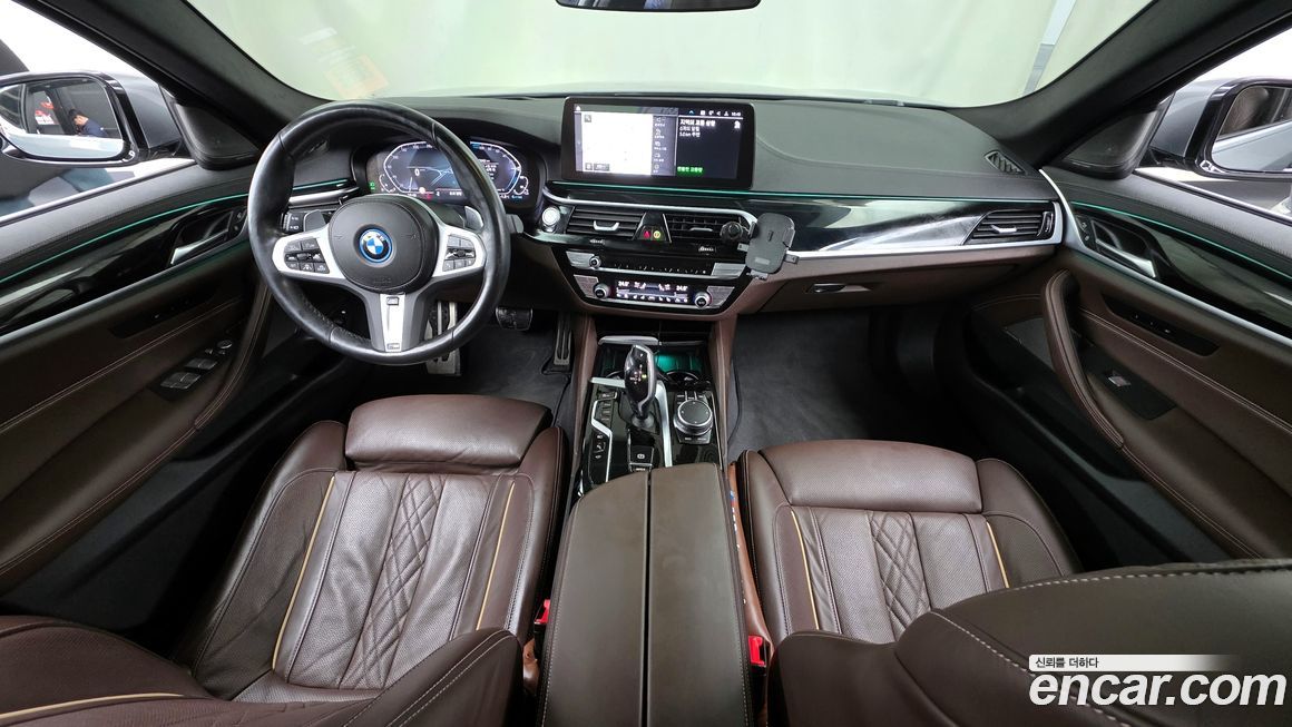 BMW 5-Series 2023