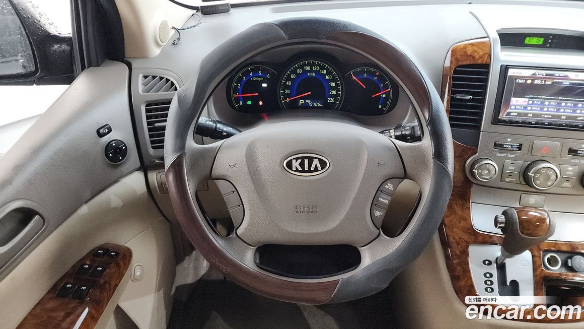 Kia Canival 2011