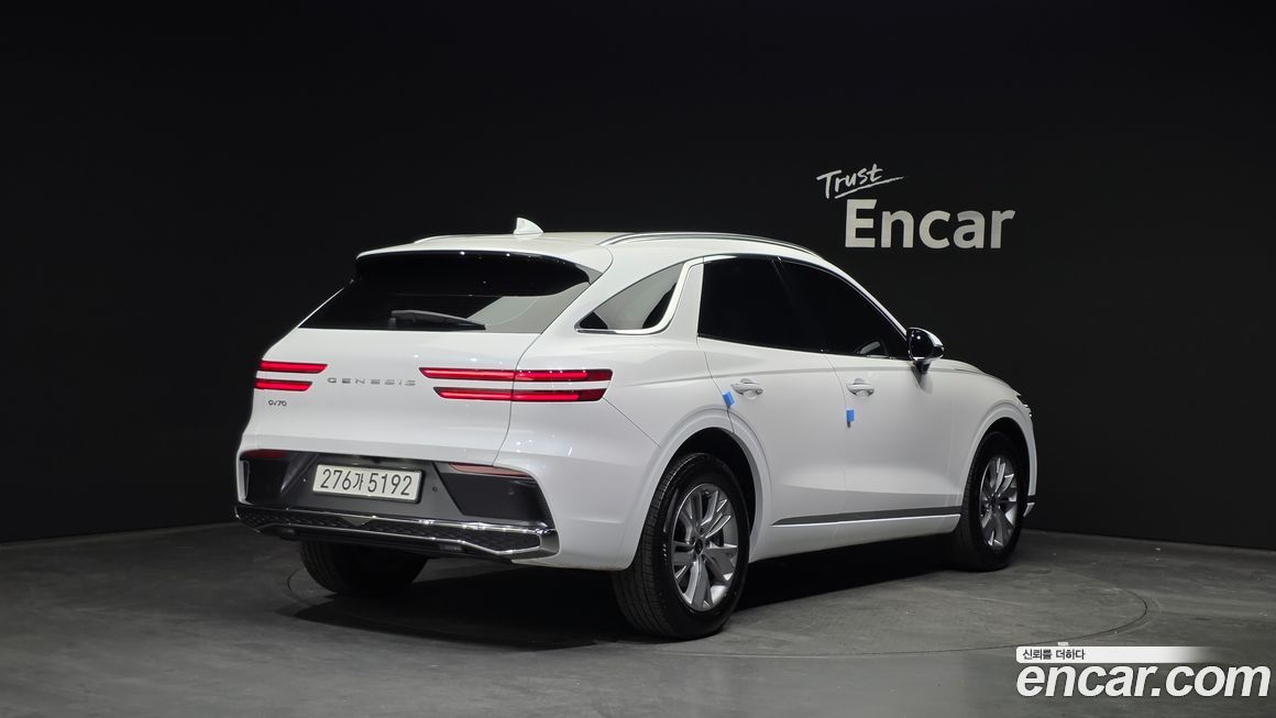 Genesis GV70 2025