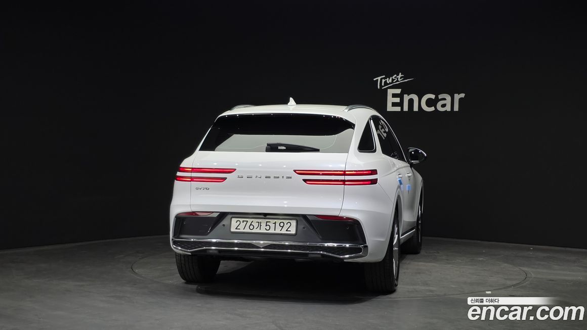 Genesis GV70 2025