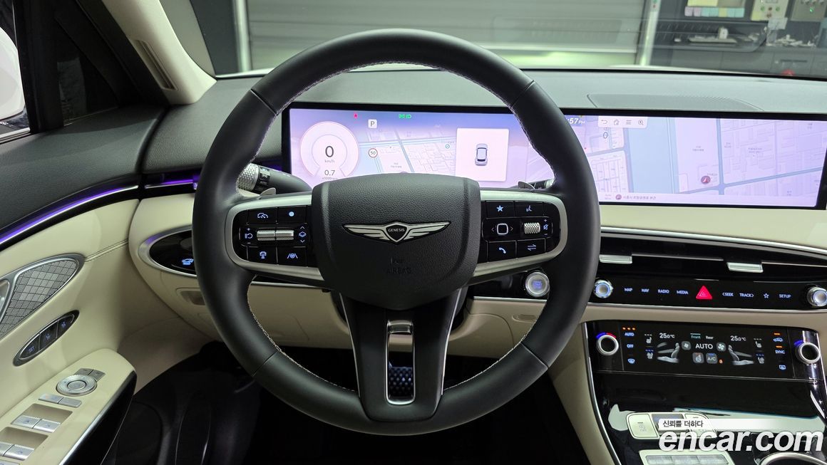 Genesis GV70 2025
