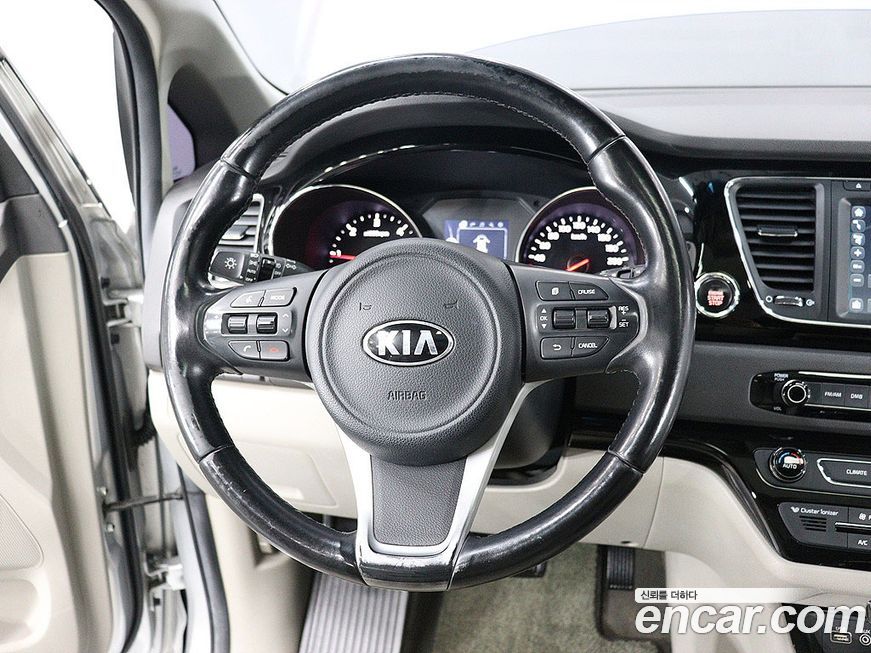Kia Canival 2016