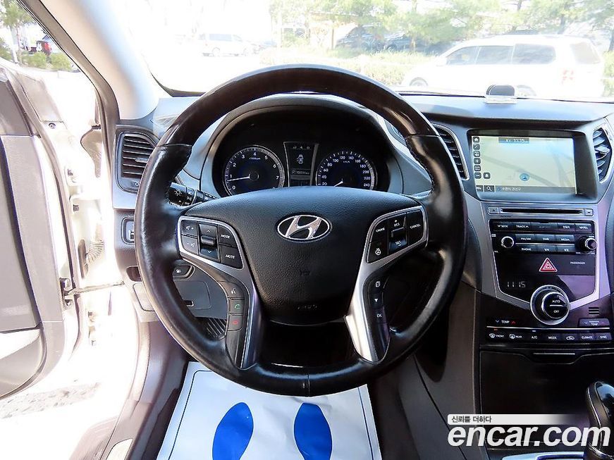 Hyundai Grandeur 2016
