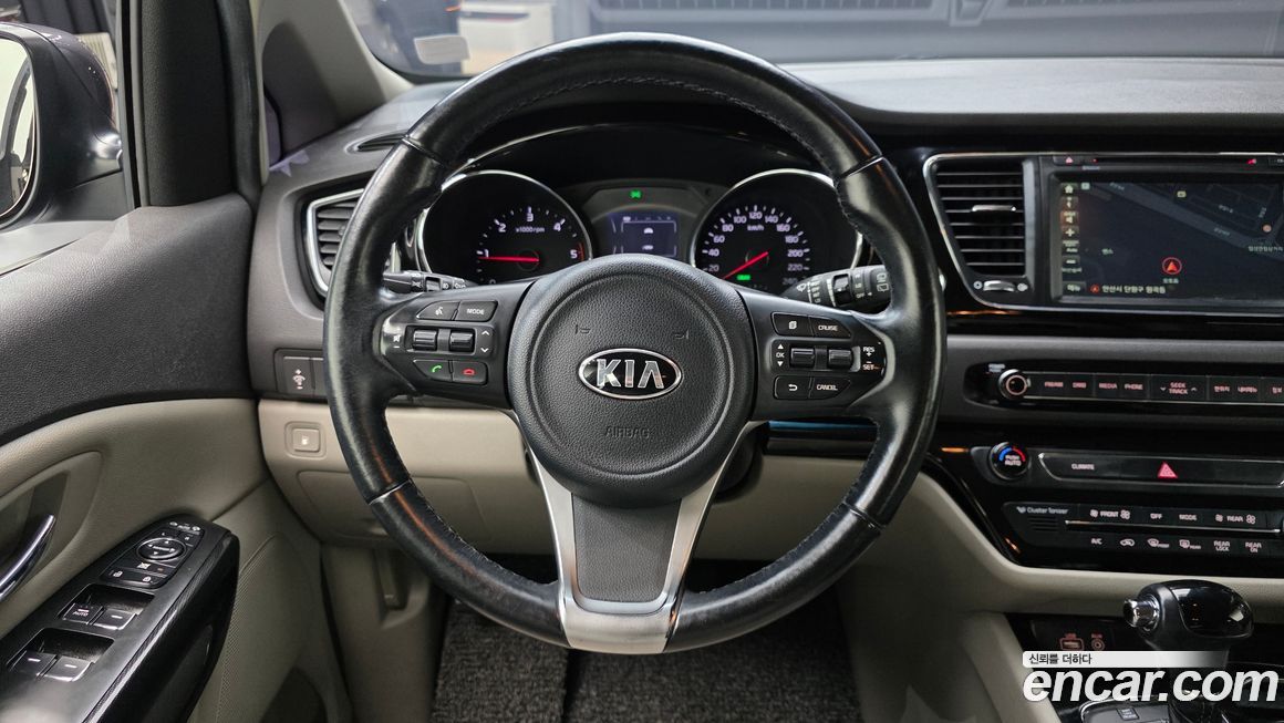 Kia Canival 2016