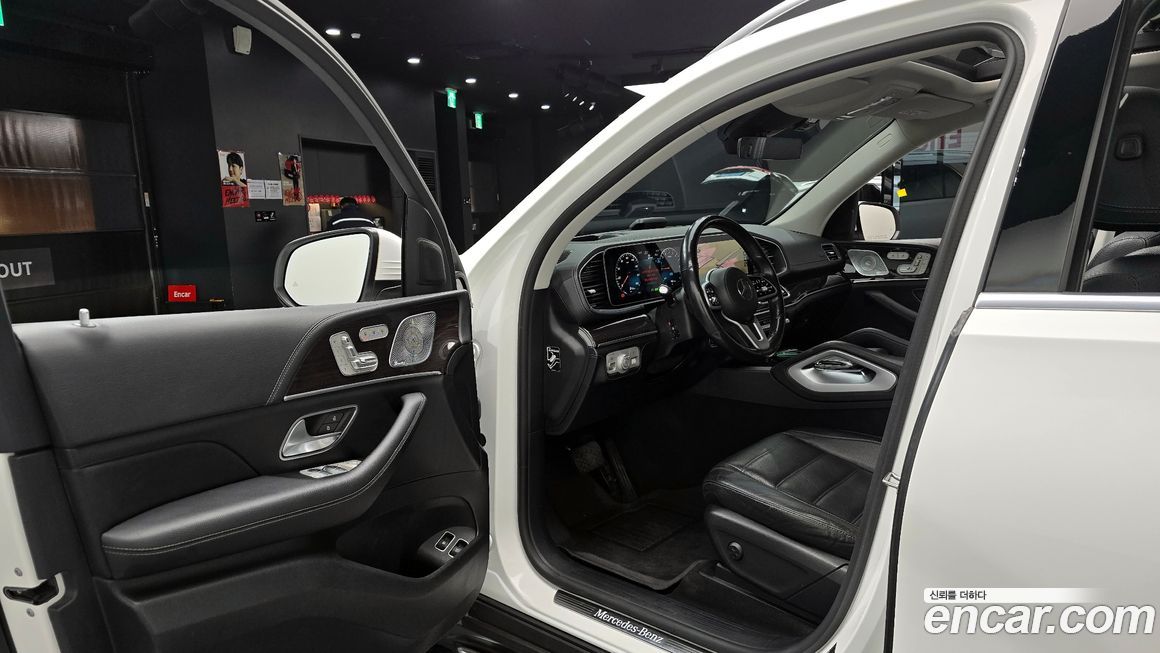 Mercedes-Benz GLE-Class 2021