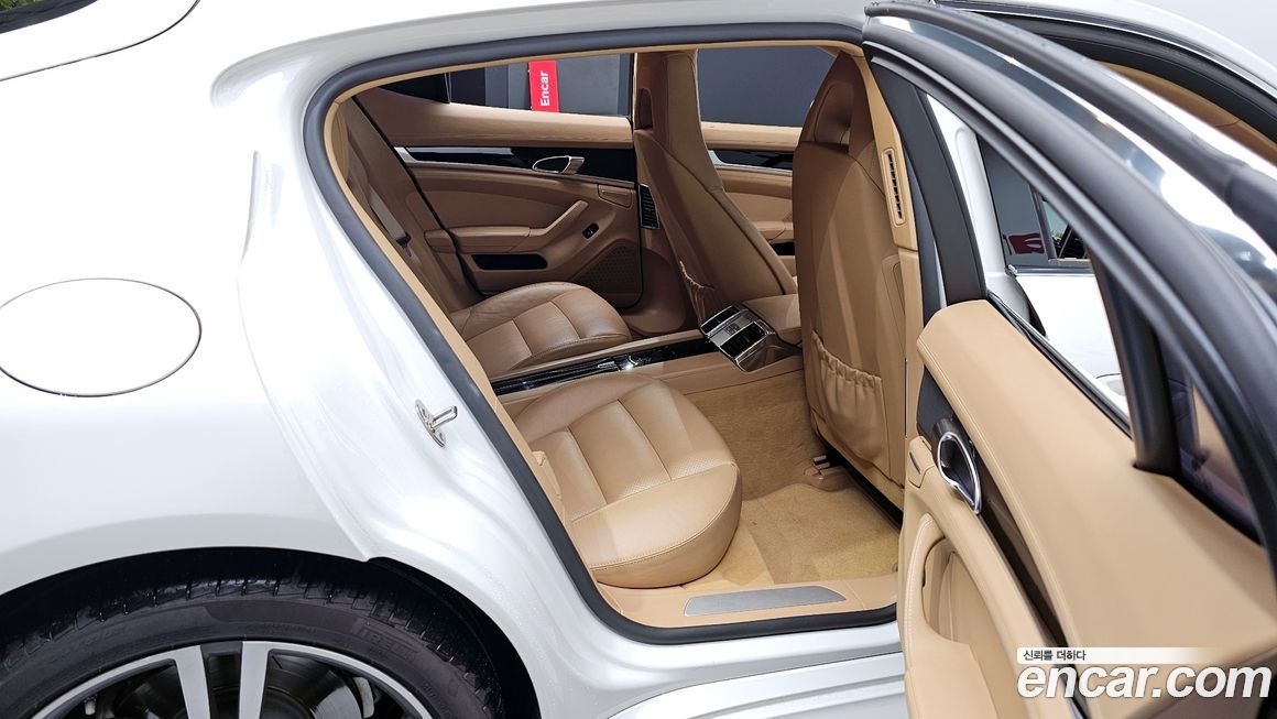 Porsche Panamera 2011