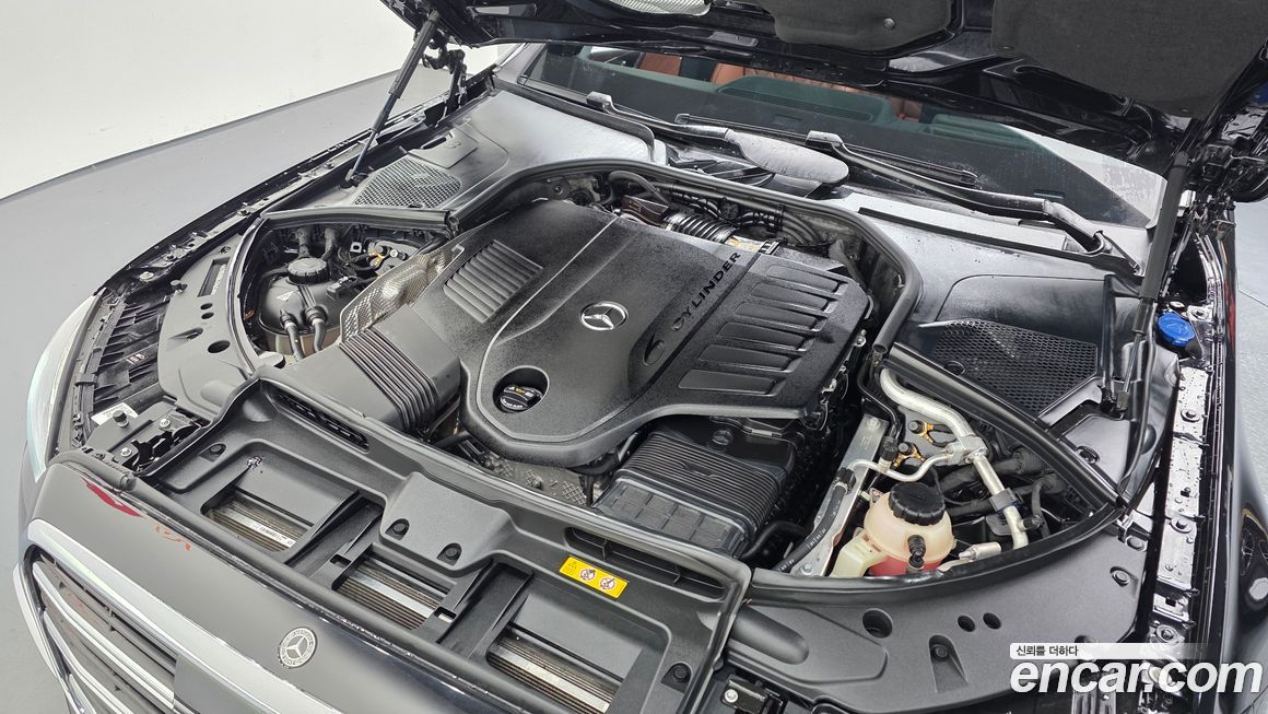 Mercedes-Benz S-Class 2022