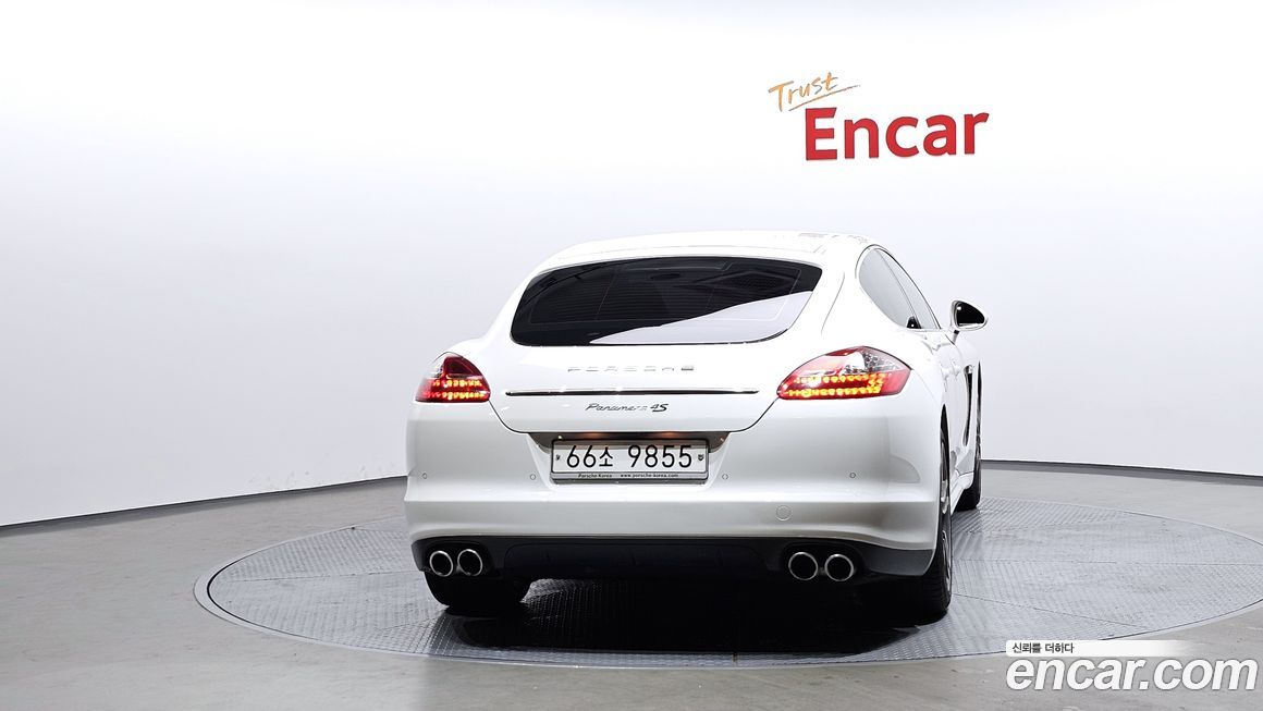Porsche Panamera 2011