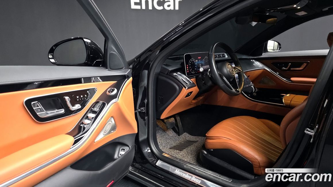 Mercedes-Benz S-Class 2025