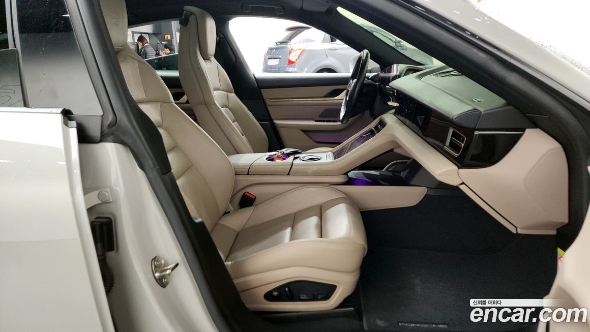 Porsche Taycan 2022