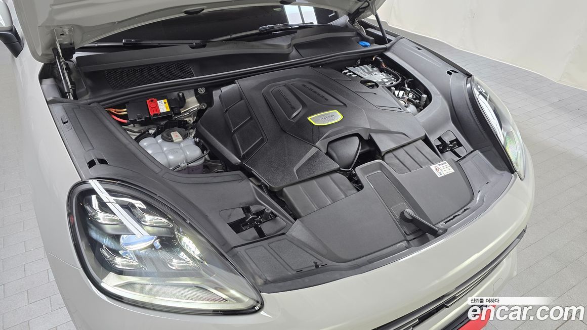 Porsche Cayenne 2023