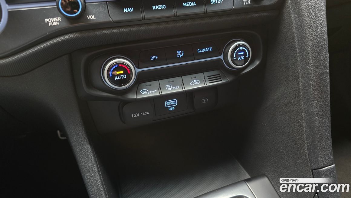 Hyundai Veloster 2021