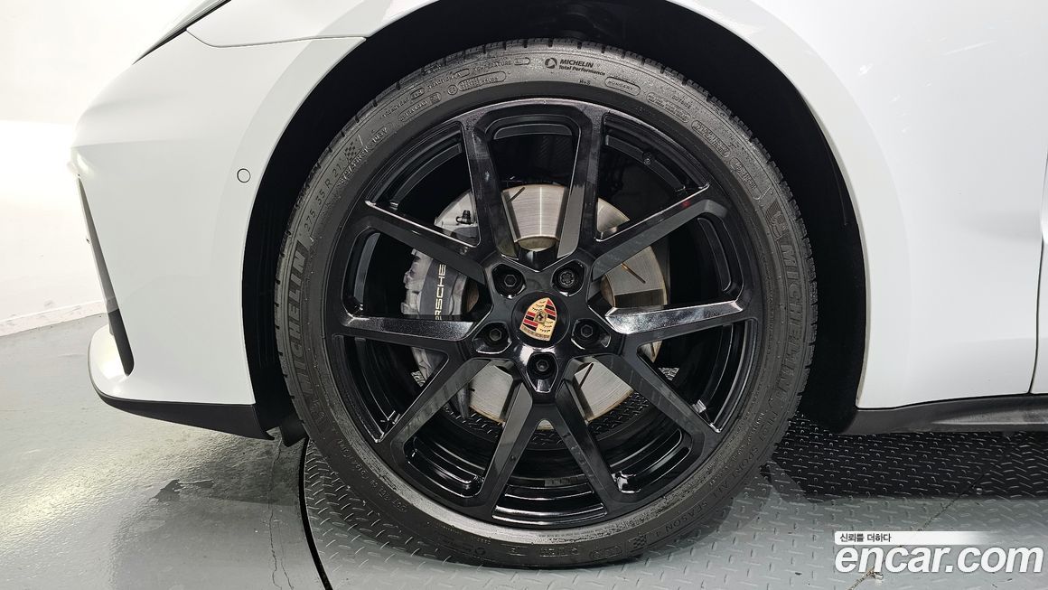 Porsche Panamera 2024