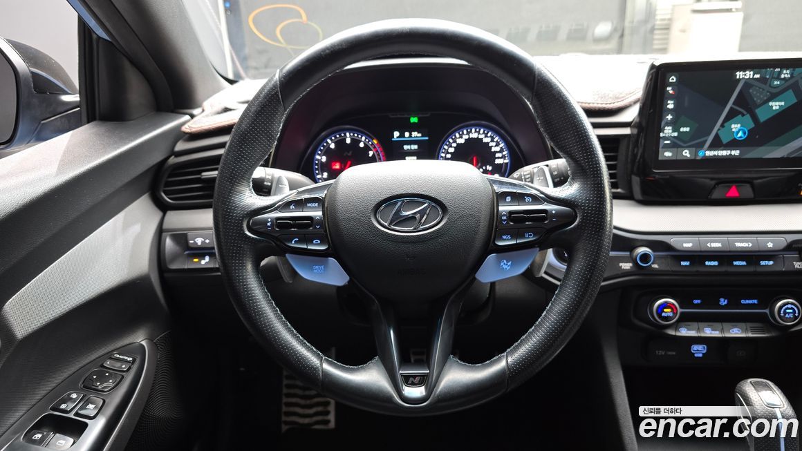 Hyundai Veloster 2021
