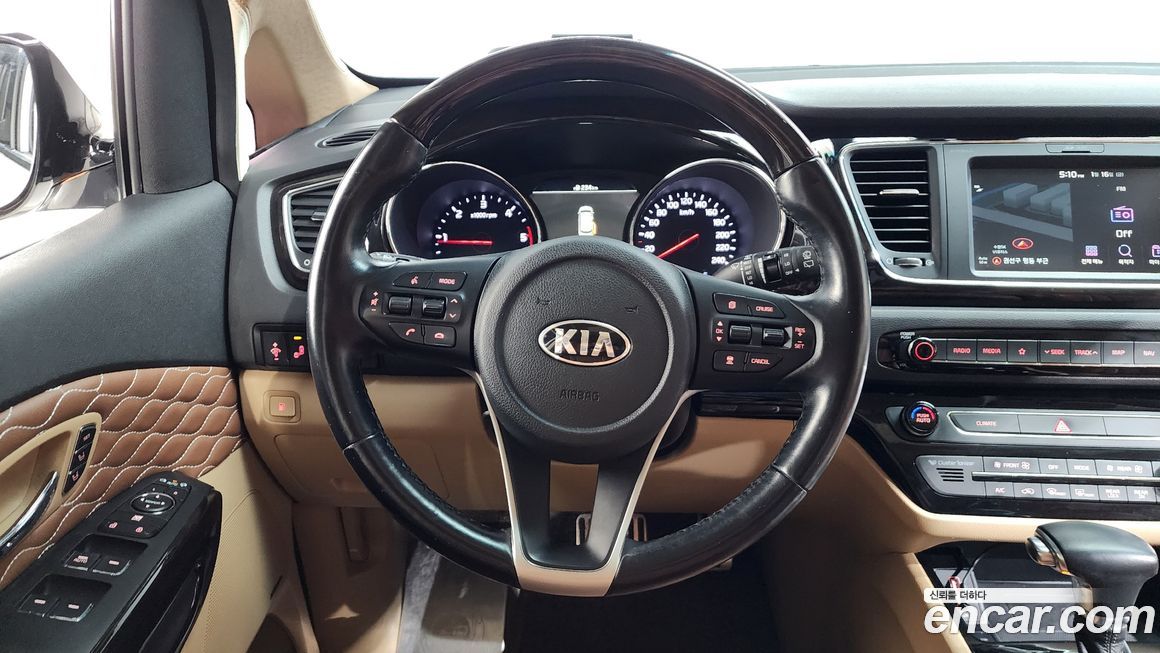 Kia Canival 2019