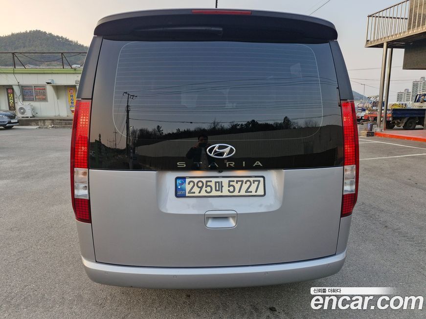 Hyundai Staria 2023