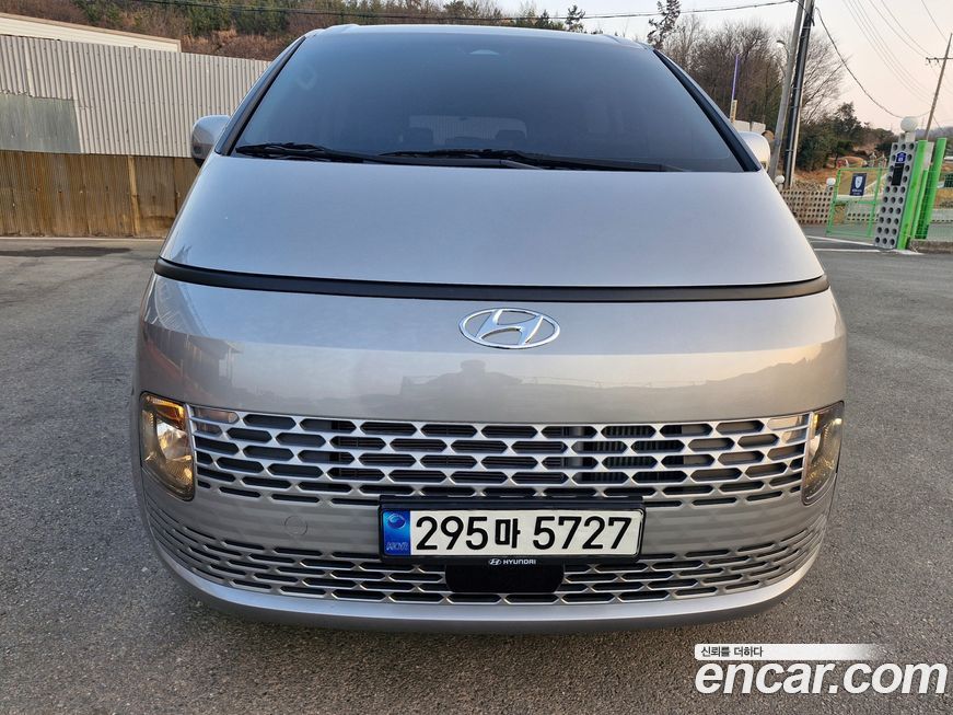 Hyundai Staria 2023