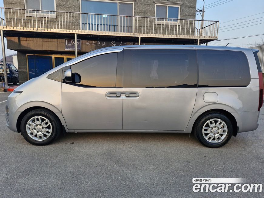 Hyundai Staria 2023