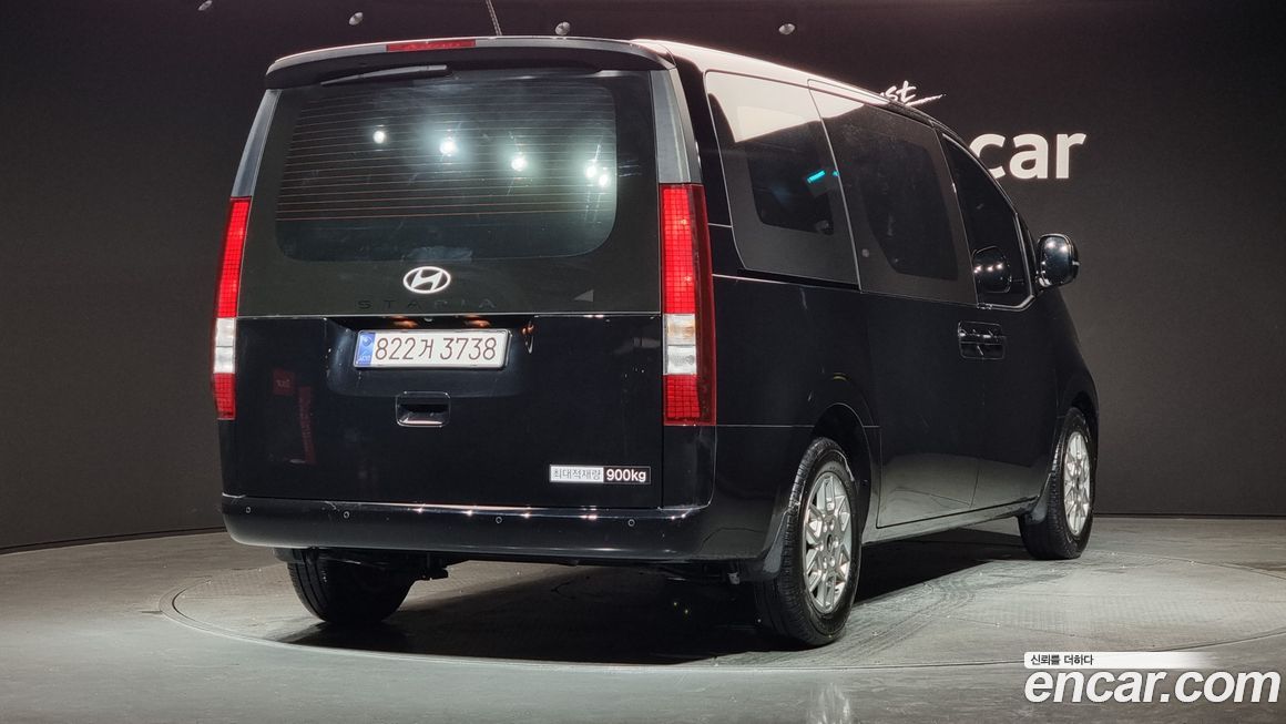 Hyundai Staria 2025
